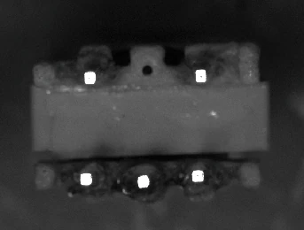 Separate source example under the same pin-light model; five tip regions are visible.
